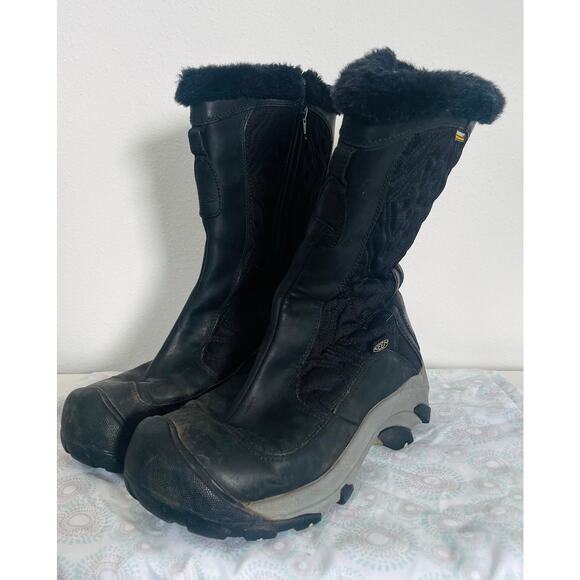 Keen women’s size 8 Snow Boot - Picture 1 of 9